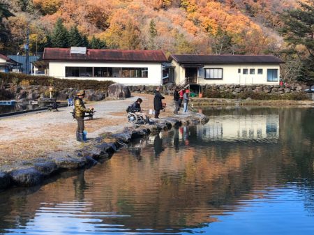 白州トラウトフィッシングエリア　シルフ 釣果