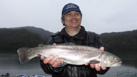 フィッシングレイクたかみや 釣果