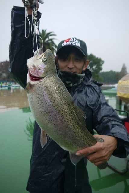 としまえんフィッシングエリア 釣果