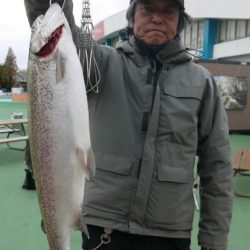 としまえんフィッシングエリア 釣果