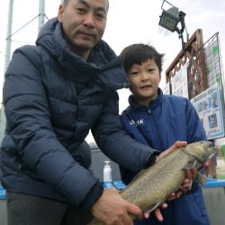 としまえんフィッシングエリア 釣果