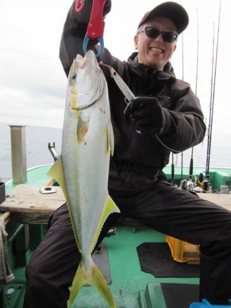 真祐丸 (しんゆうまる) 釣果