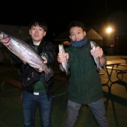 としまえんフィッシングエリア 釣果