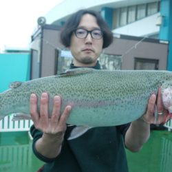 としまえんフィッシングエリア 釣果