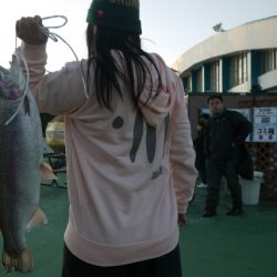 としまえんフィッシングエリア 釣果