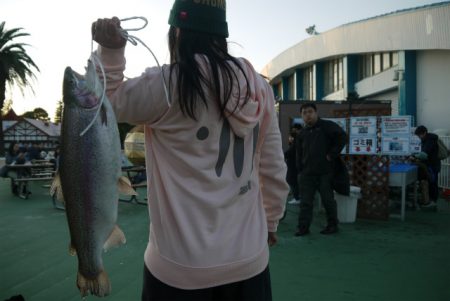 としまえんフィッシングエリア 釣果
