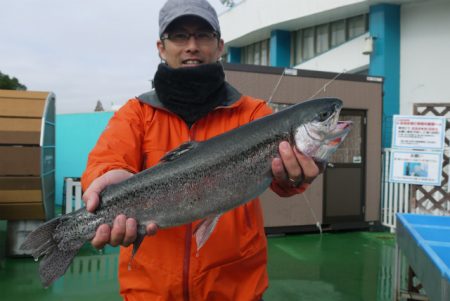 としまえんフィッシングエリア 釣果