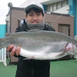 としまえんフィッシングエリア 釣果