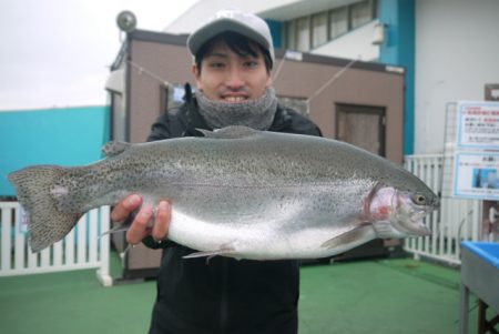 としまえんフィッシングエリア 釣果