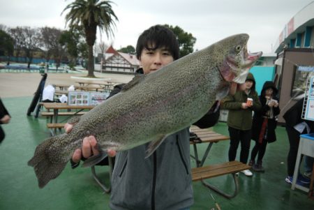 としまえんフィッシングエリア 釣果
