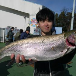 としまえんフィッシングエリア 釣果