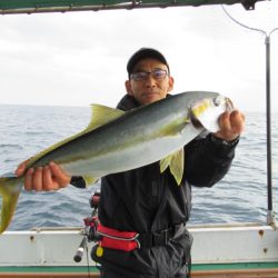 真祐丸 (しんゆうまる) 釣果