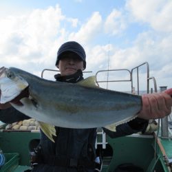 真祐丸 (しんゆうまる) 釣果