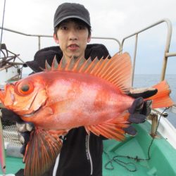 真祐丸 (しんゆうまる) 釣果