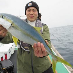 真祐丸 (しんゆうまる) 釣果