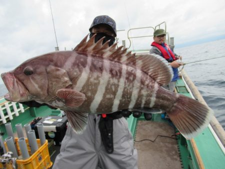 真祐丸 (しんゆうまる) 釣果