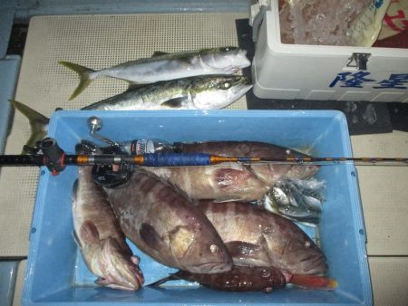隆星丸 釣果