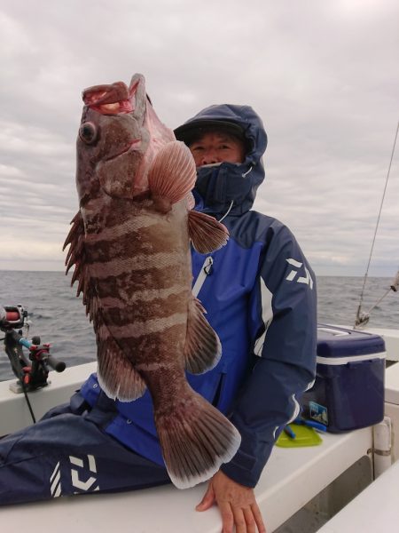 エンペラー 釣果