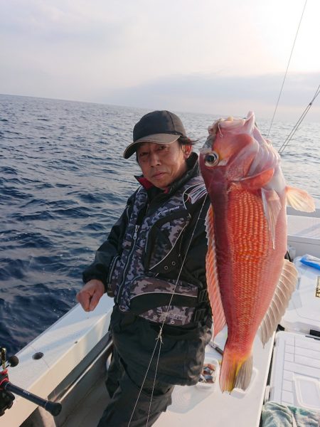 エンペラー 釣果