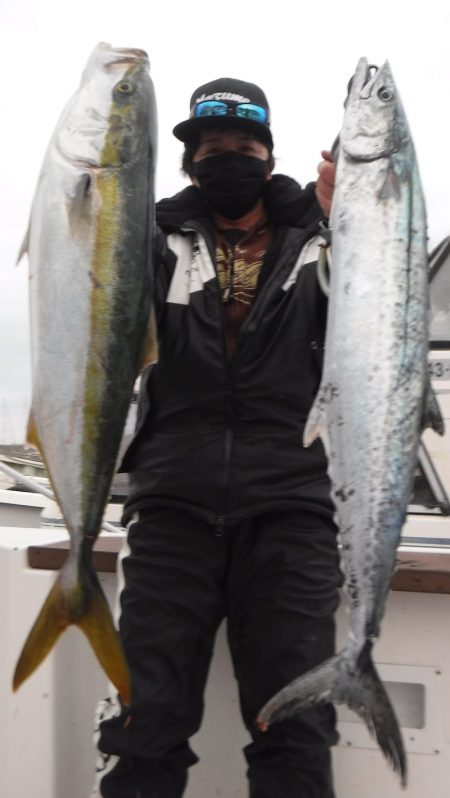 ＪＤＩ　Ｒａｃｉｎｇ　シールズマリンレジャー 釣果