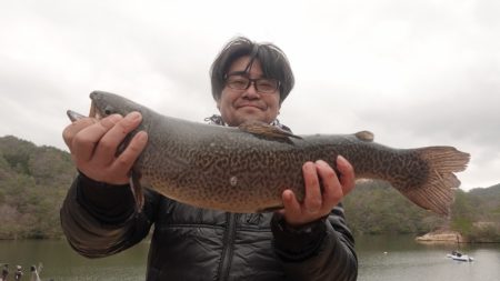 フィッシングレイクたかみや 釣果