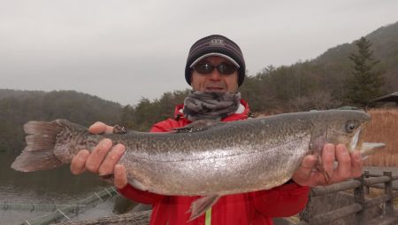 フィッシングレイクたかみや 釣果