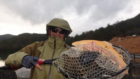 フィッシングレイクたかみや 釣果