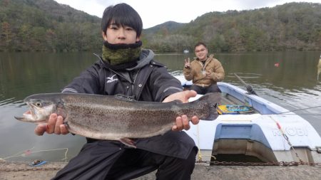 フィッシングレイクたかみや 釣果