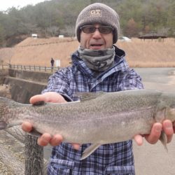 フィッシングレイクたかみや 釣果