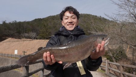 フィッシングレイクたかみや 釣果