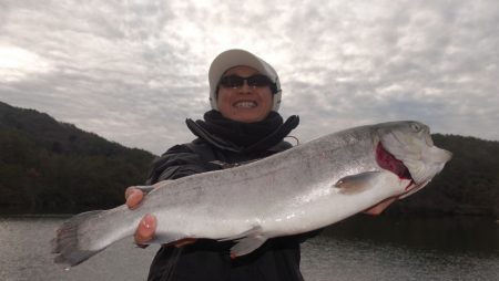 フィッシングレイクたかみや 釣果