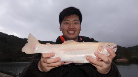 フィッシングレイクたかみや 釣果