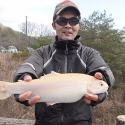 フィッシングレイクたかみや 釣果