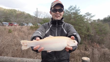 フィッシングレイクたかみや 釣果