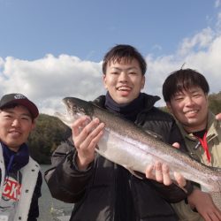 フィッシングレイクたかみや 釣果