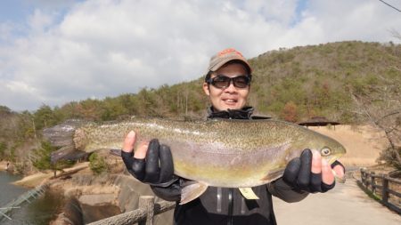 フィッシングレイクたかみや 釣果