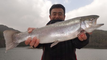 フィッシングレイクたかみや 釣果