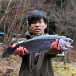 小菅トラウトガーデン 釣果
