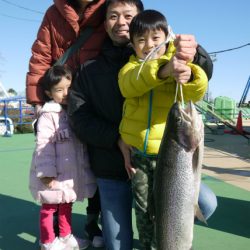 としまえんフィッシングエリア 釣果