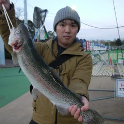 としまえんフィッシングエリア 釣果