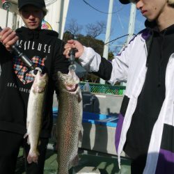 としまえんフィッシングエリア 釣果