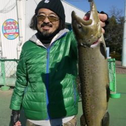 としまえんフィッシングエリア 釣果