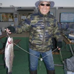 としまえんフィッシングエリア 釣果