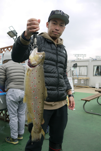 としまえんフィッシングエリア 釣果
