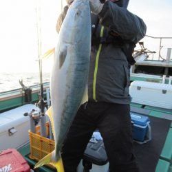 真祐丸 (しんゆうまる) 釣果