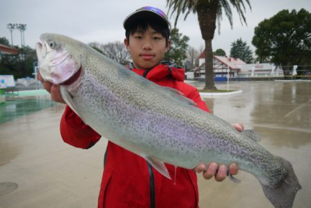 としまえんフィッシングエリア 釣果