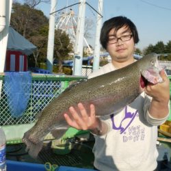 としまえんフィッシングエリア 釣果