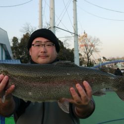 としまえんフィッシングエリア 釣果
