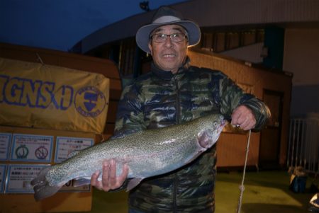 としまえんフィッシングエリア 釣果