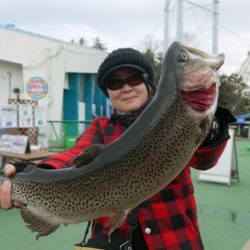 としまえんフィッシングエリア 釣果